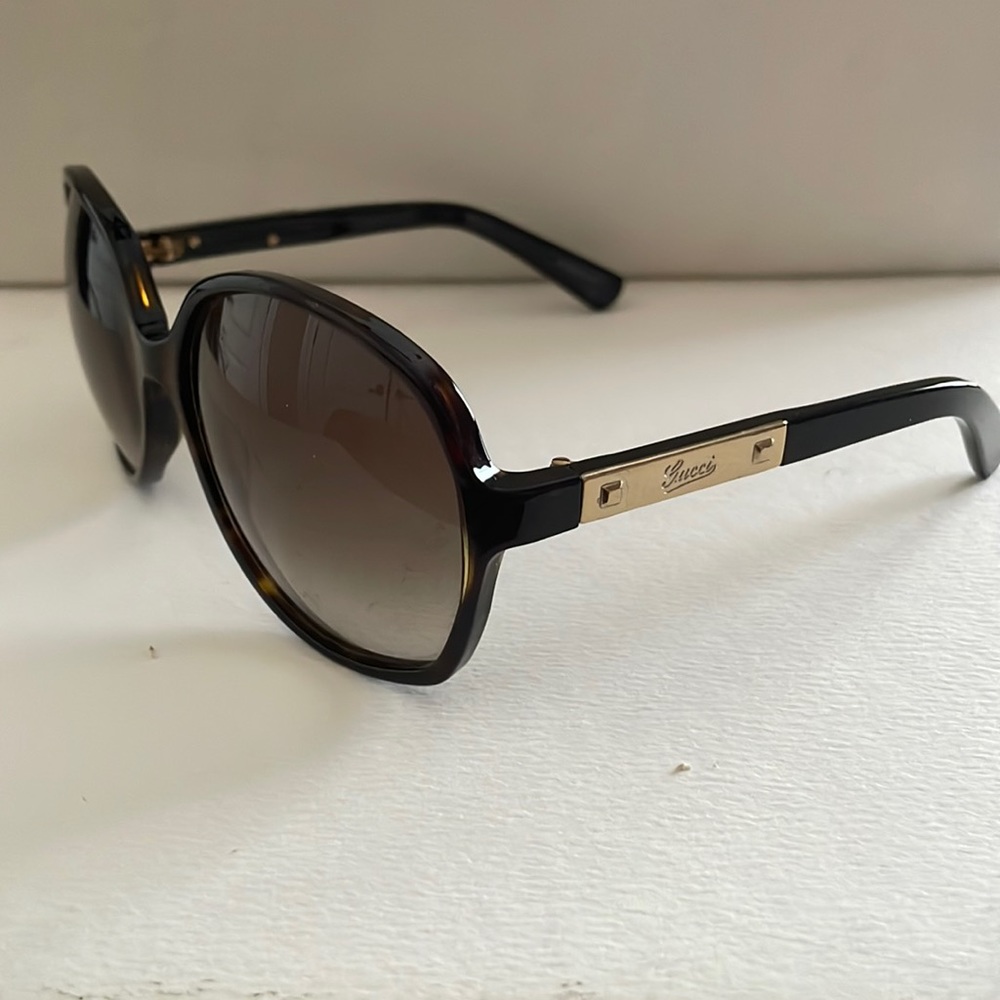 Gucci sunglasses unisex